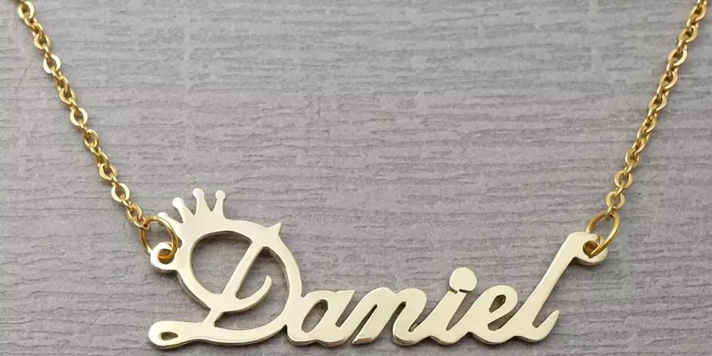 How To Shop For A Name Necklace
